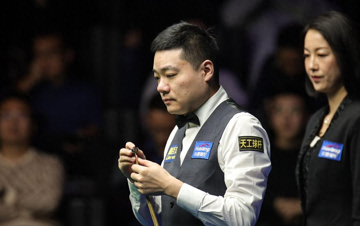 九游客户端-丁俊晖在比赛中受伤退赛，国乒主帅表示担忧